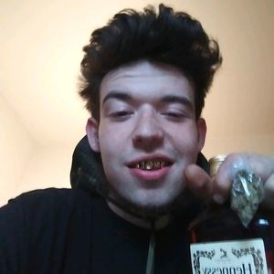 Meet your Posher, Charles